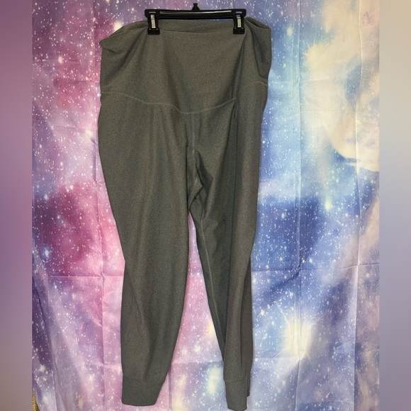 Old navy active high rise joggers 🛍 - Picture 1 of 3
